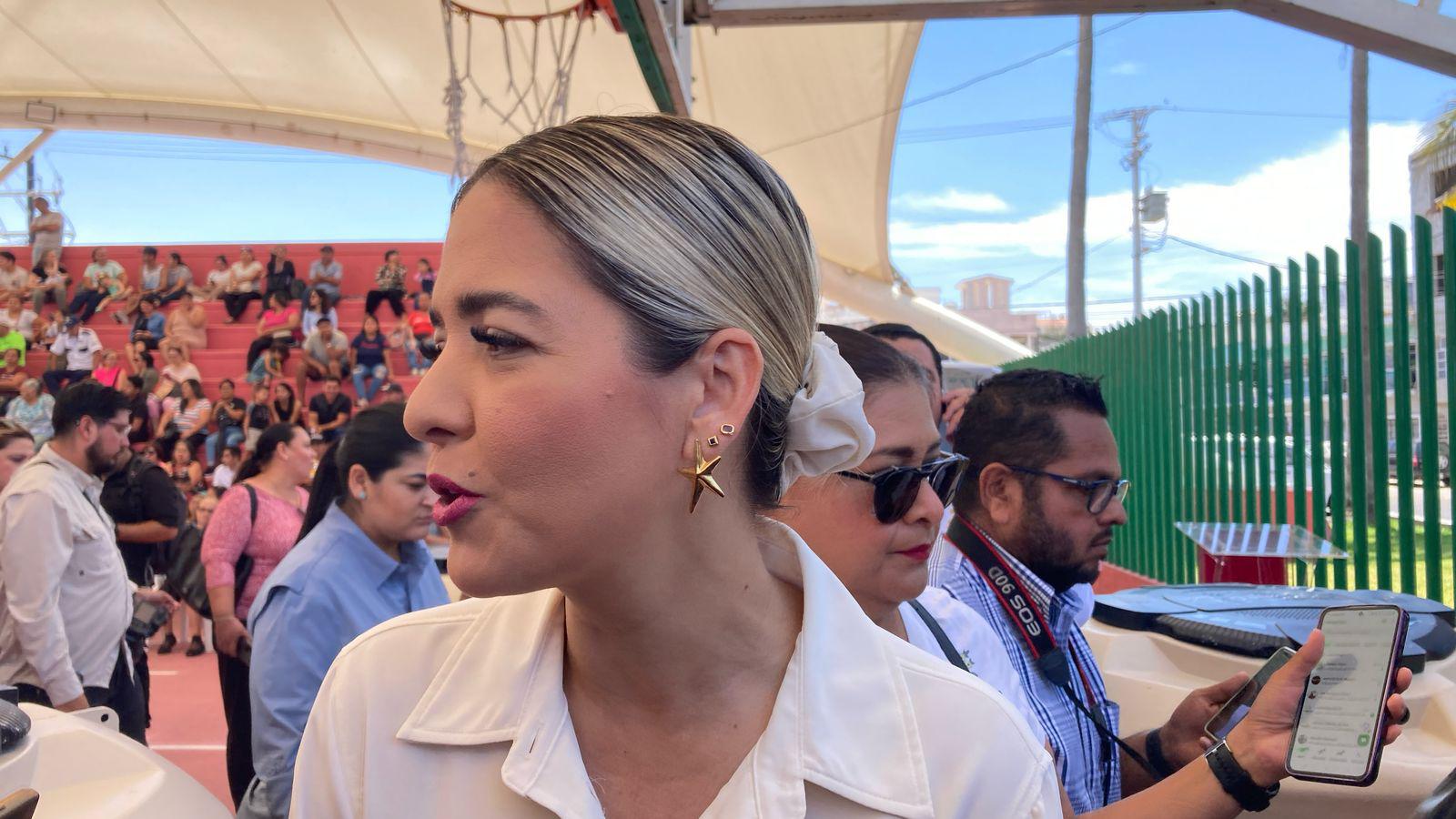 $!Fue de 6 mil pesos el costo de cada palmera repuesta en Paseo Claussen, señaló Estrella Palacios