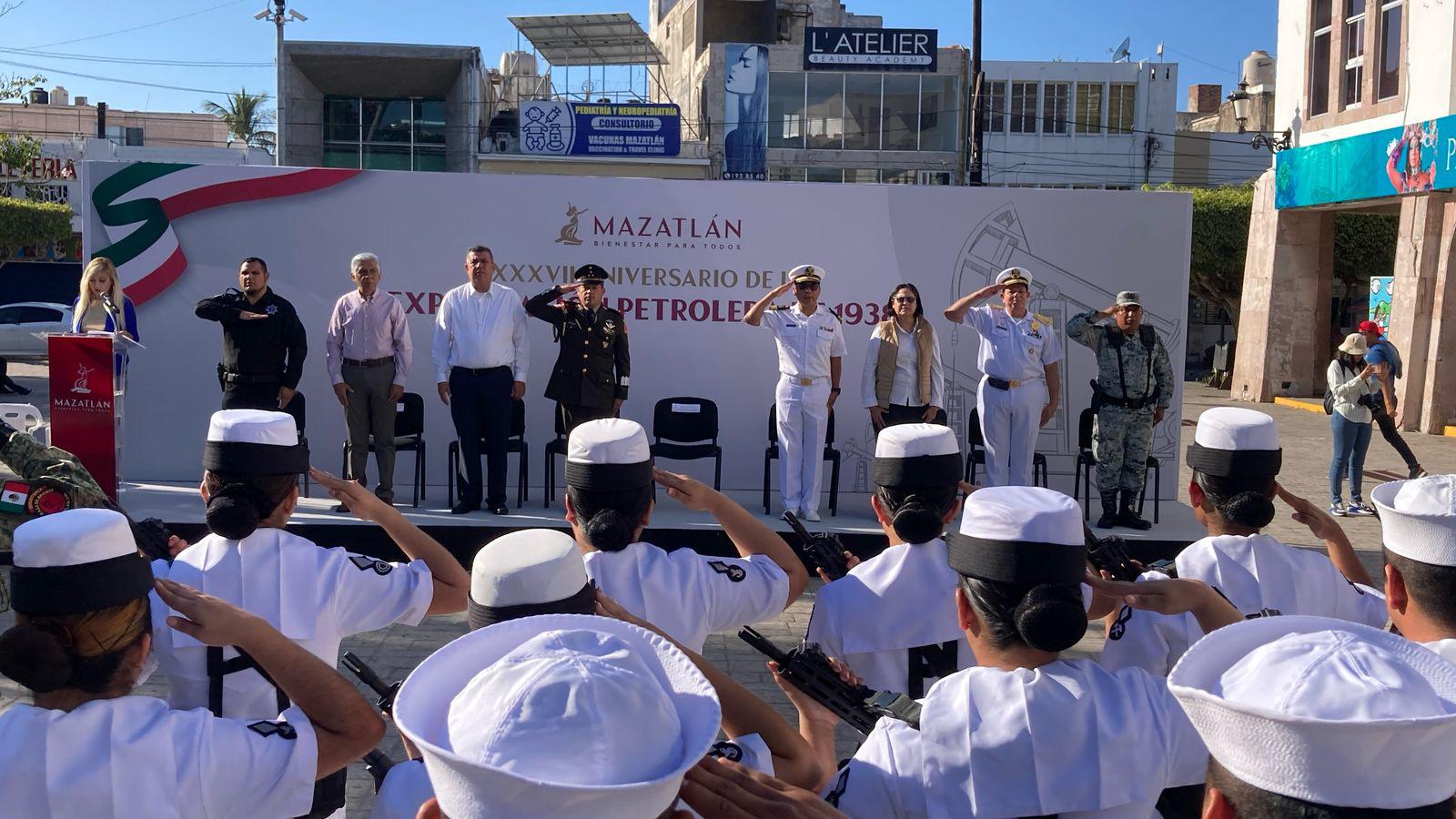 $!Celebran en Mazatlán el 87 aniversario de la Expropiación Petrolera en México