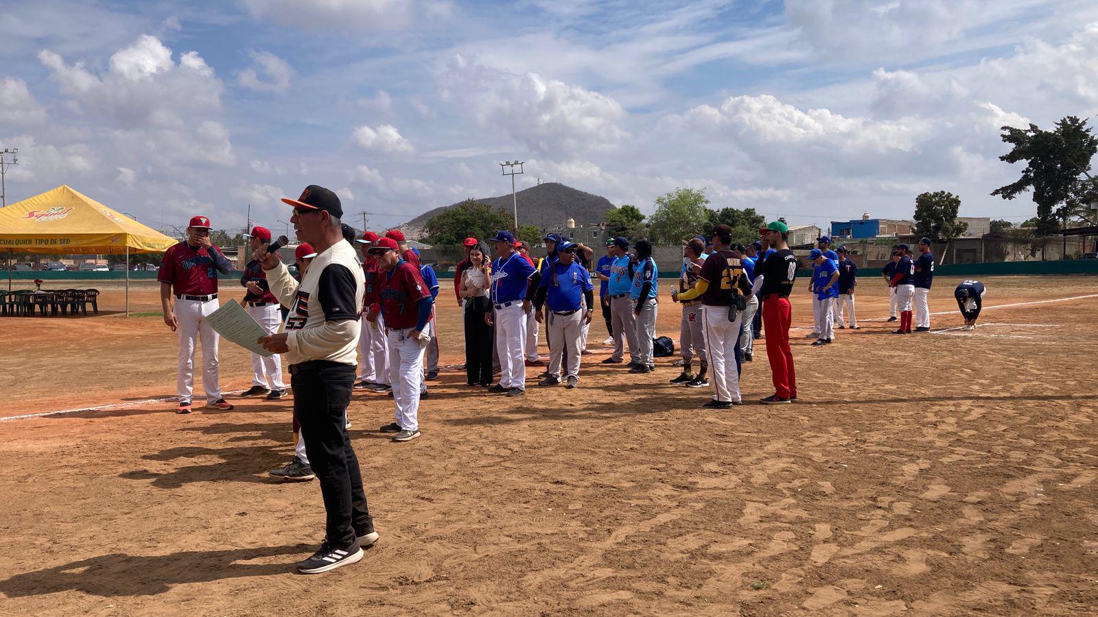 $!Homenajean a Ayala Almeida en 50 aniversario de Liga Burócrata