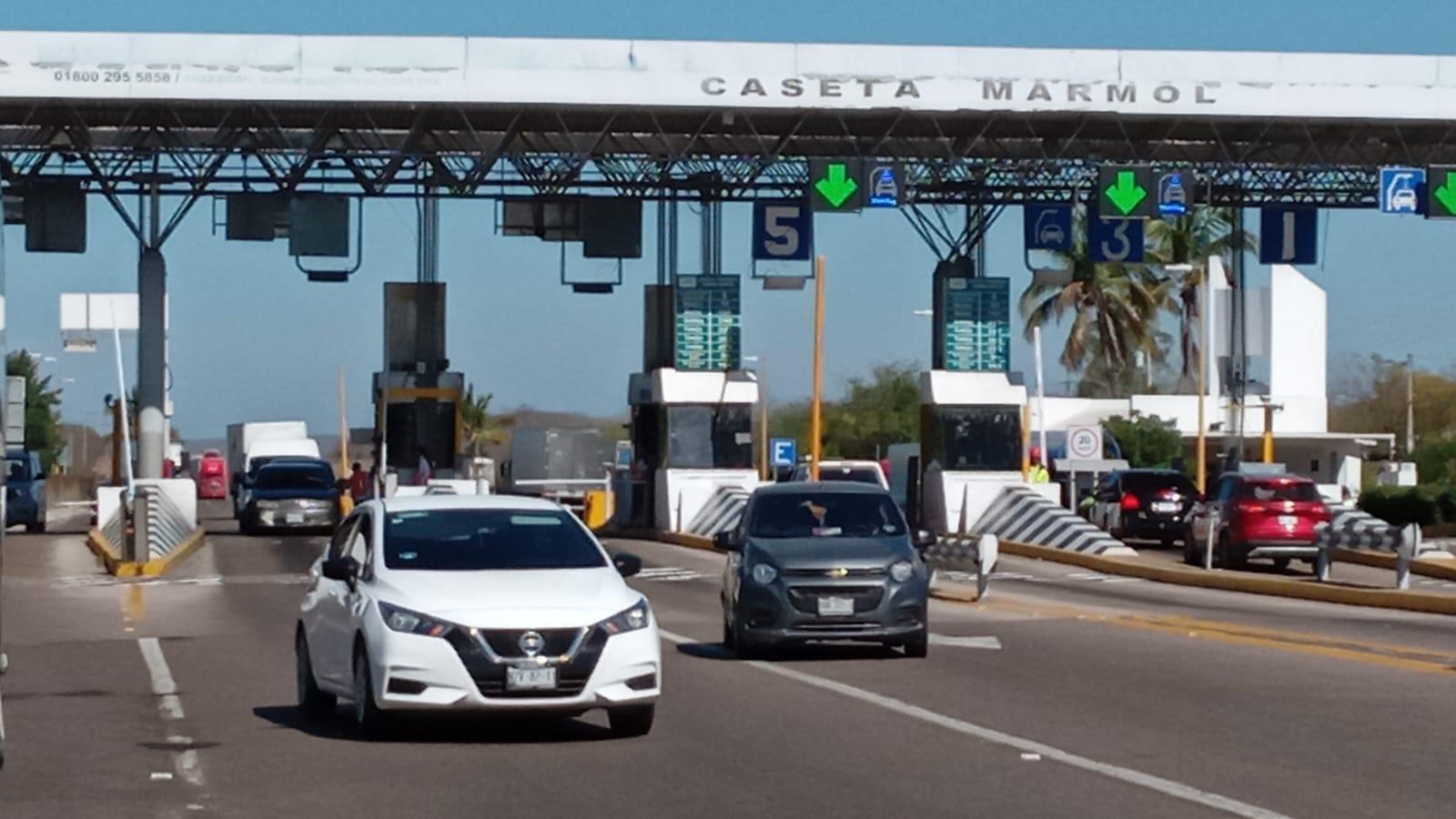 $!Piden conductores mejorar las condiciones de la Autopista del Pacífico Mazatlán-Culiacán