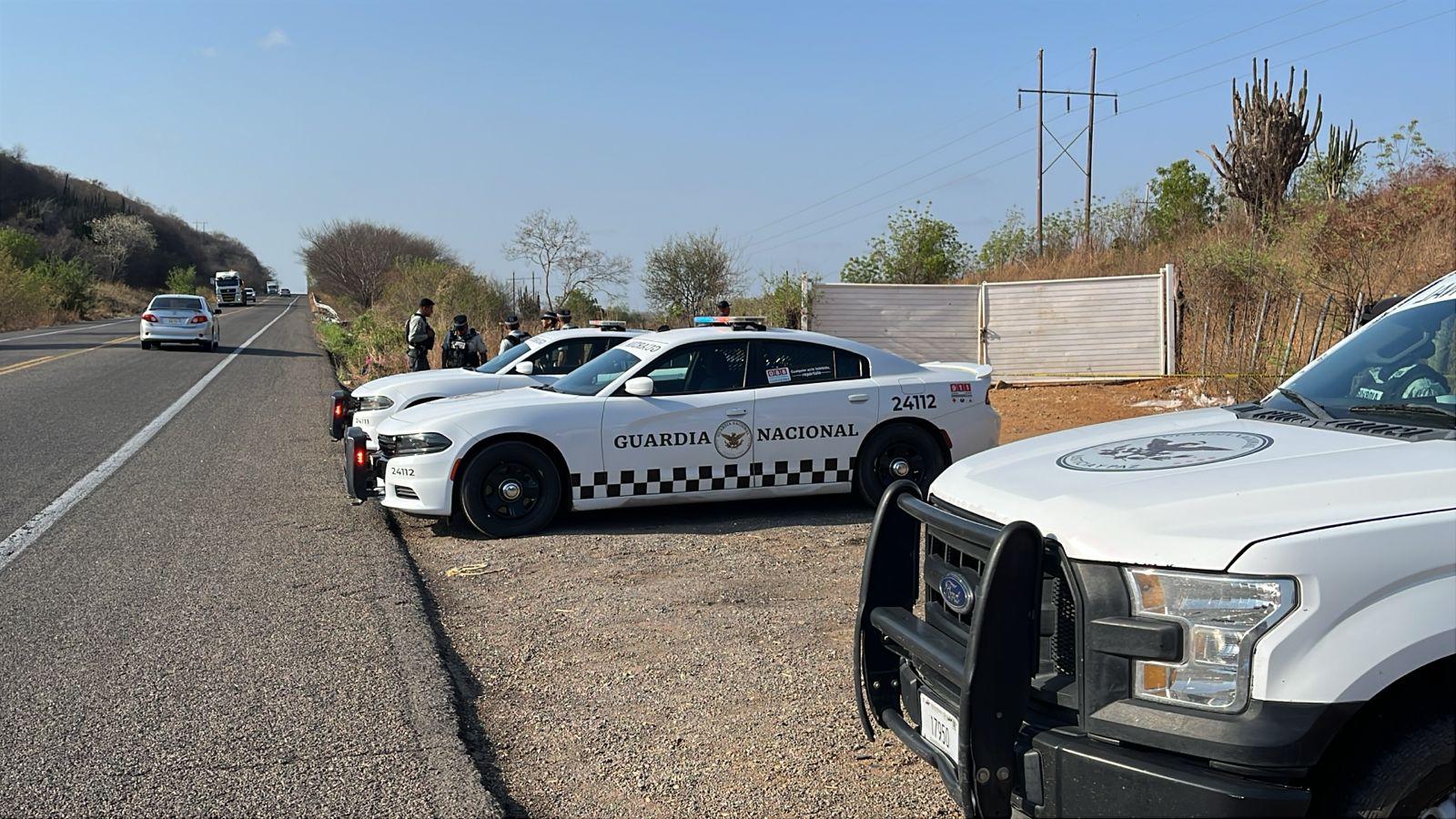 $!Encuentran a hombre sin vida envuelta en cobijas y plástico en la carretera México 15 libre, en Culiacán