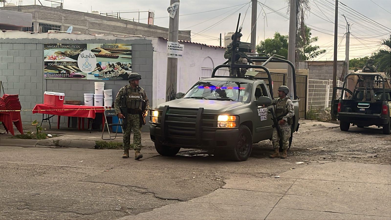 $!Matan a balazos a hombre en una taquería de Barrancos, en Culiacán