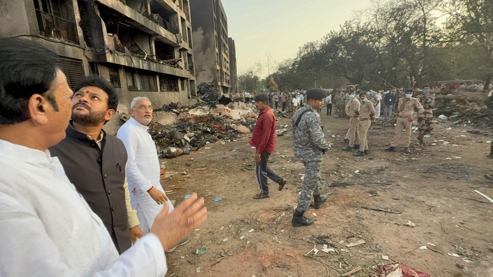 $!En la India se estrella avión con 240 pasajeros