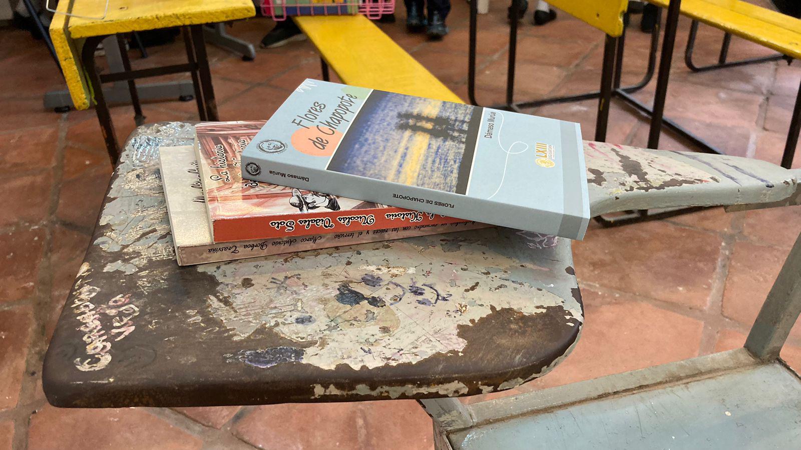 $!Una aula fue instalada en la galería.