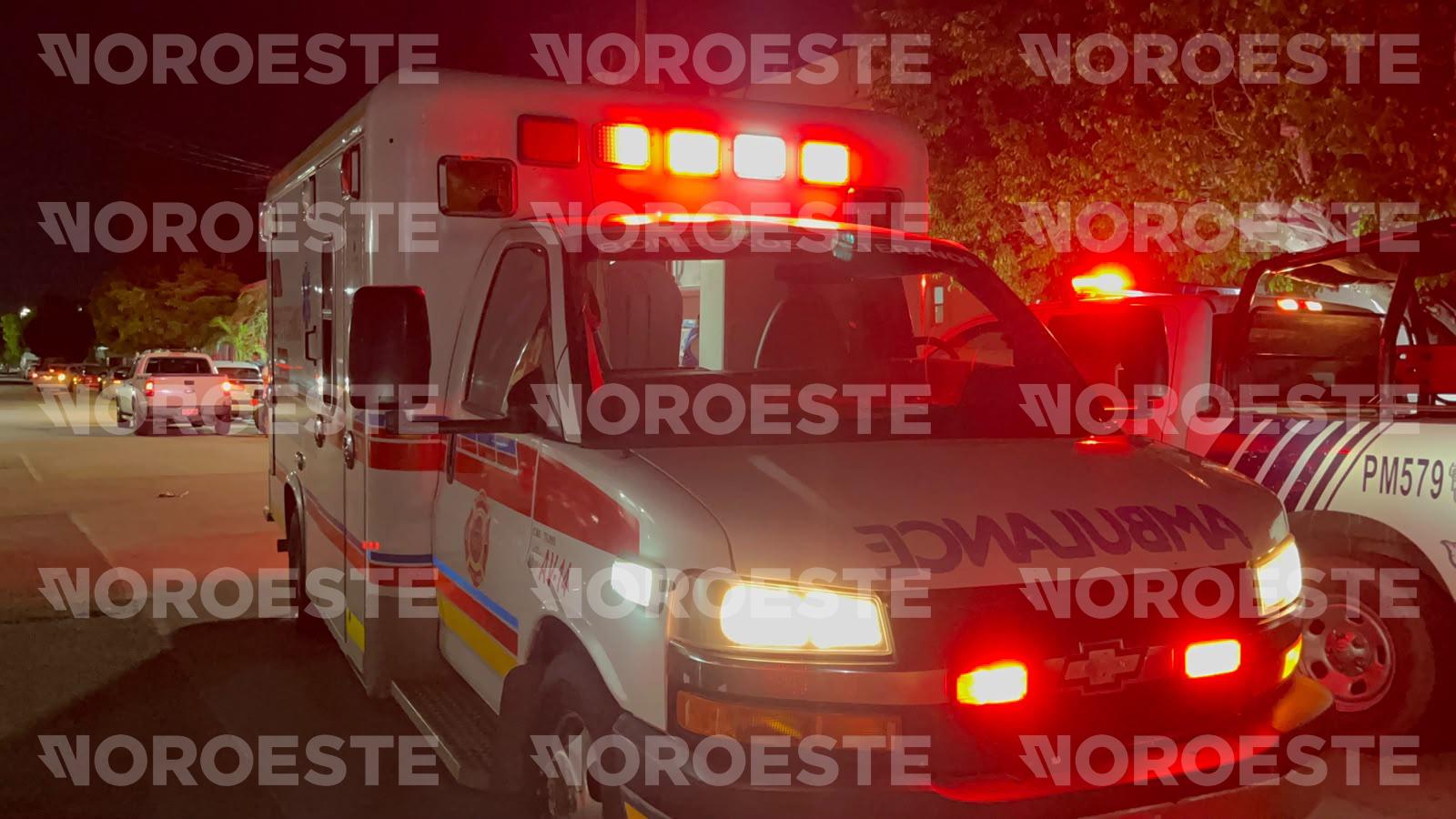 $!Hieren de bala a un hombre en intento de despojo de una motocicleta en la colonia Juárez, en Mazatlán