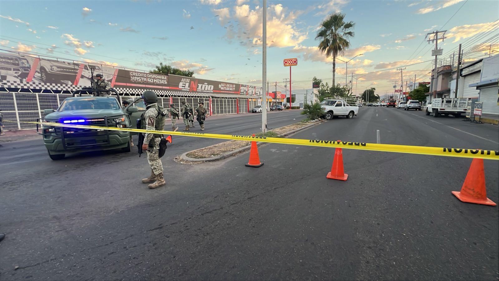 $!Persecución a balazos por distintas calles del sector centro de Culiacán deja una persona herida