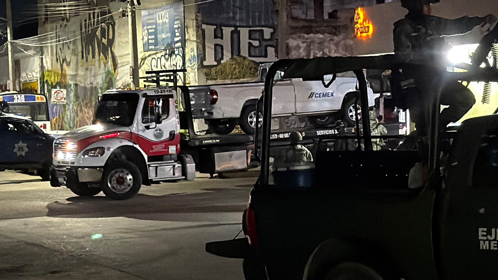$!Aseguran vehículos blindados tras balaceras en Mazatlán; uno simulaba ser de Cemex