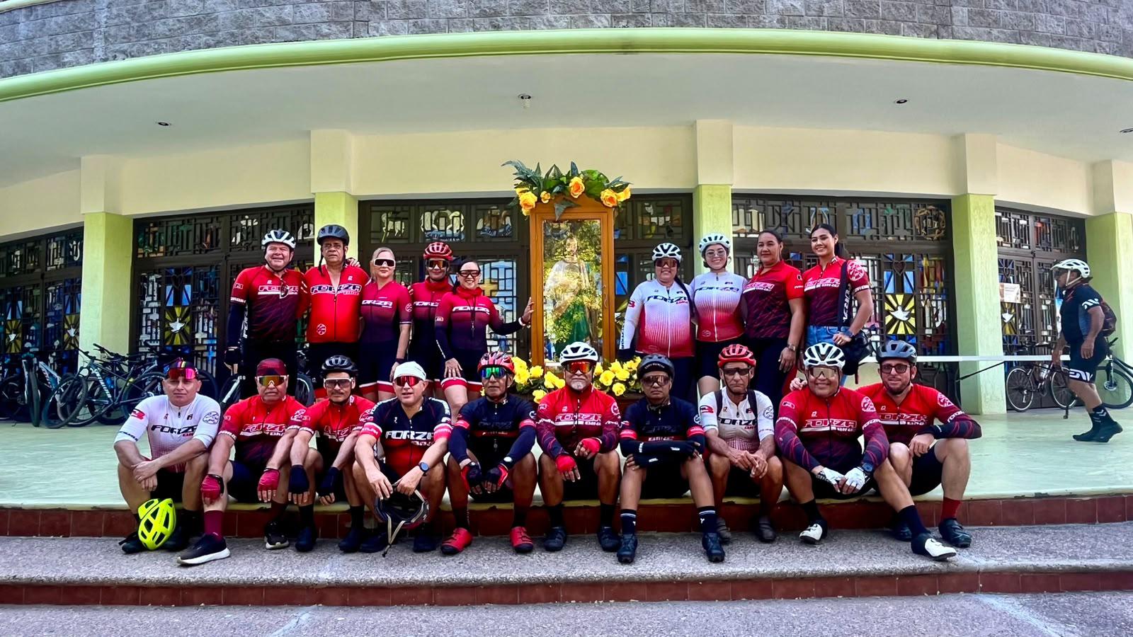 $!Realiza familia ciclista peregrinación a la parroquia de San Judas Tadeo
