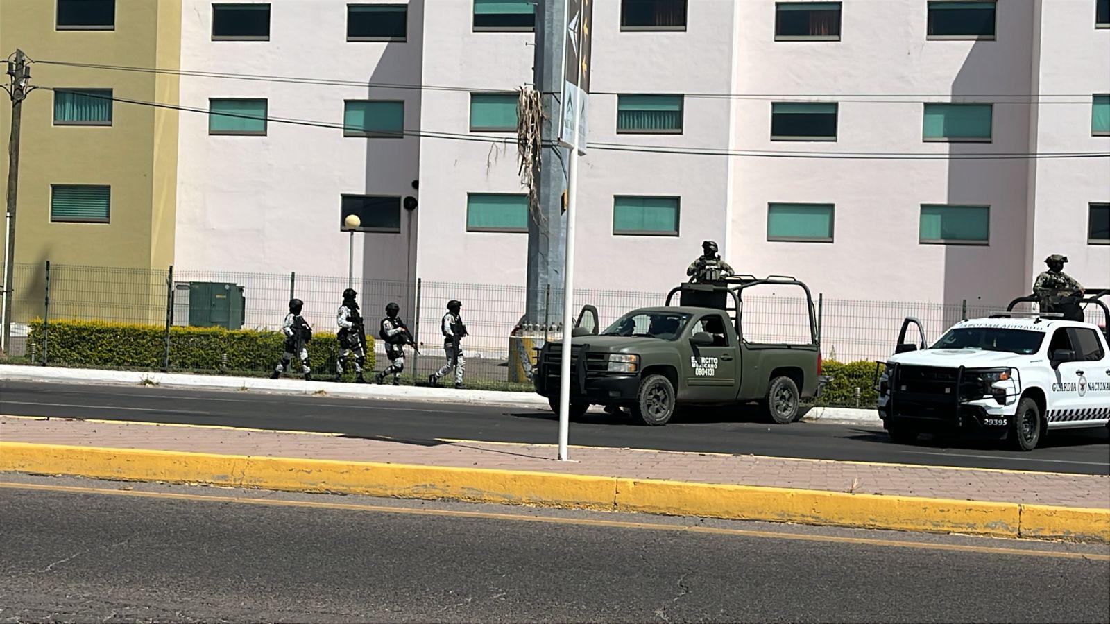 $!Fuerzas federales y estatales despliegan operativo por el sector norte de Culiacán