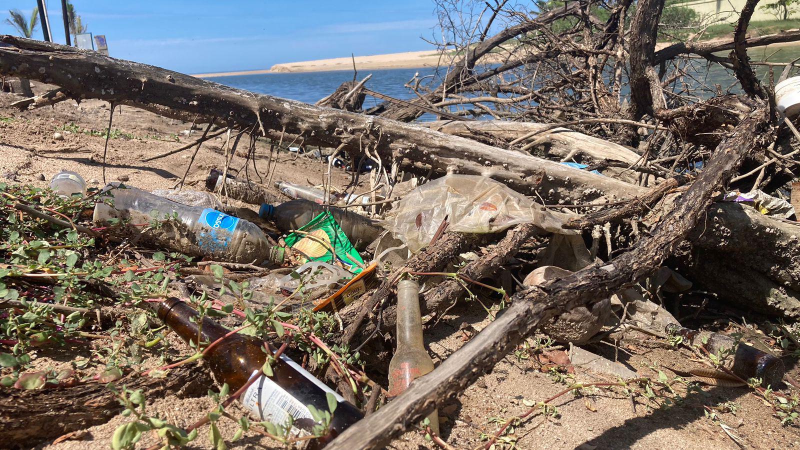 $!Recibe zona de Cerritos, en Mazatlán, descargas de aguas residuales