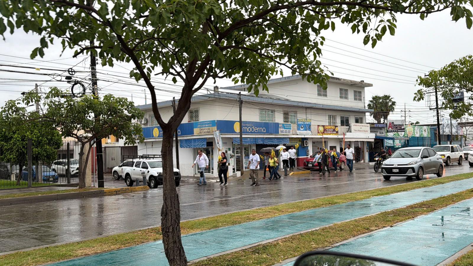 $!Celebran a San Judas Tadeo entre lluvia, peregrinaciones y oraciones por la paz en Mazatlán