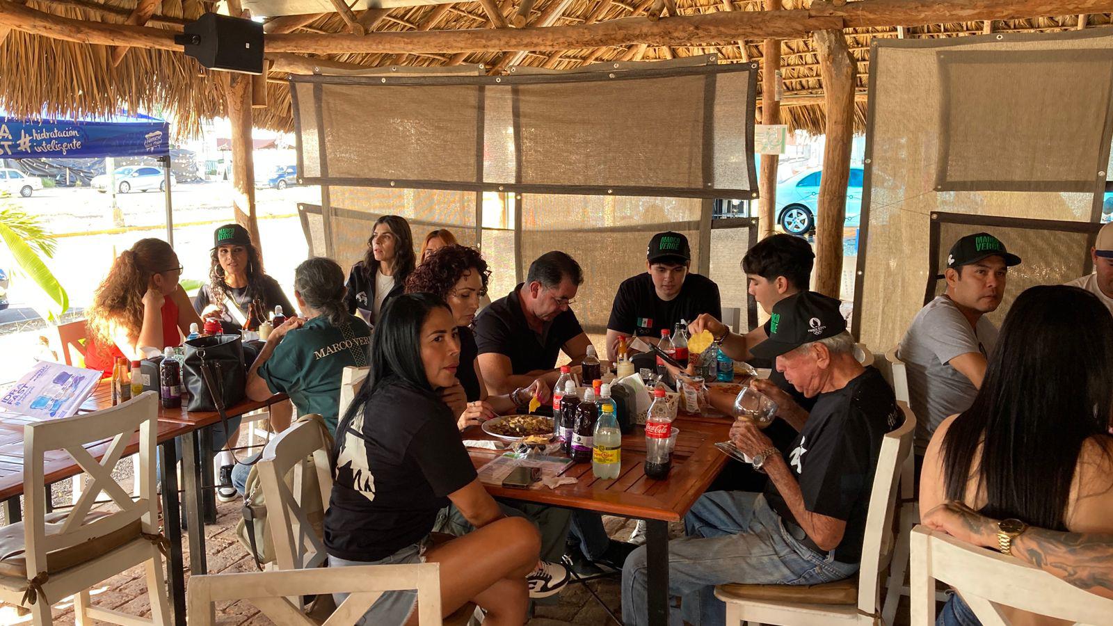 $!Estoy contenta por mi hijo, aunque no lo vi pelear: Mamá de Marco Verde