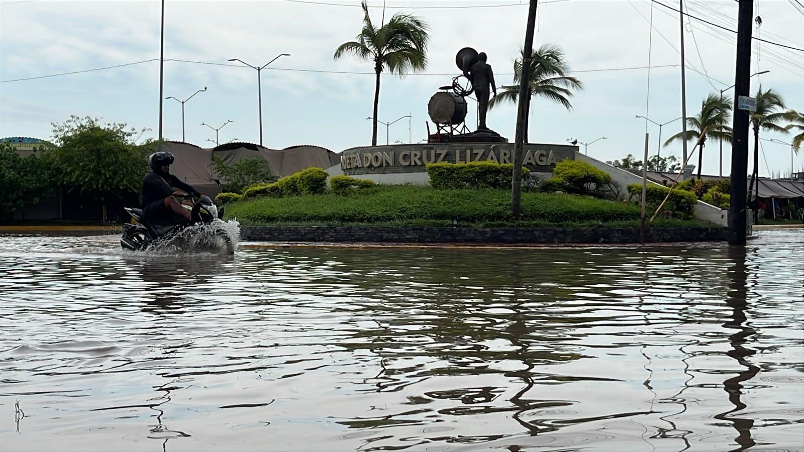 $!Lluvias vuelven a rebasar infraestructura pluvial dejando inundaciones y afectaciones en distintas zonas de Mazatlán