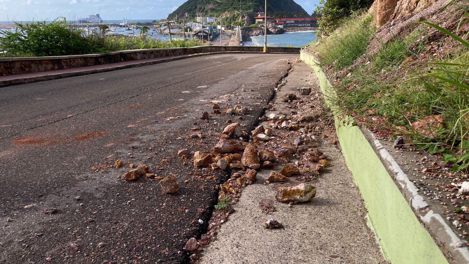 $!Se registra deslave en el Cerro del Vigía tras lluvias en Mazatlán