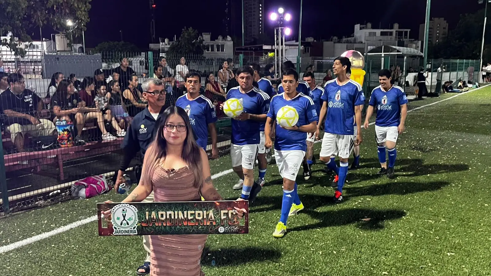 $!Inauguran el Torneo Intramuros de El Cid con fiesta y desfile de equipos en Mazatlán