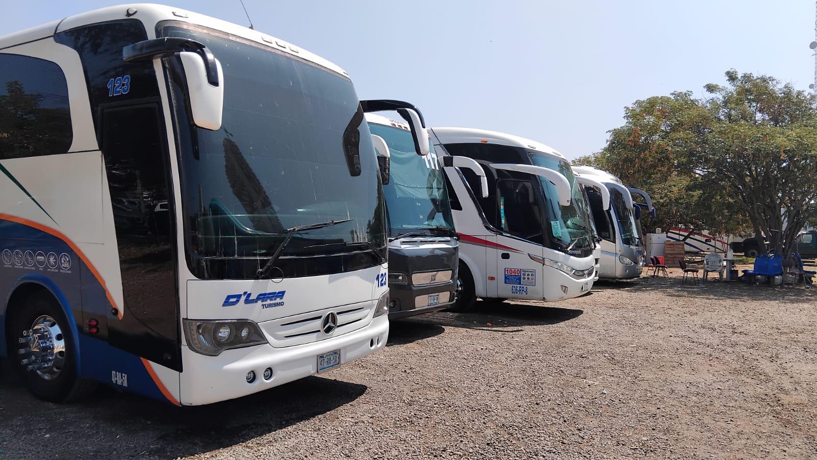 $!Cae llegada de autobuses turísticos a Mazatlán y preocupa al sector