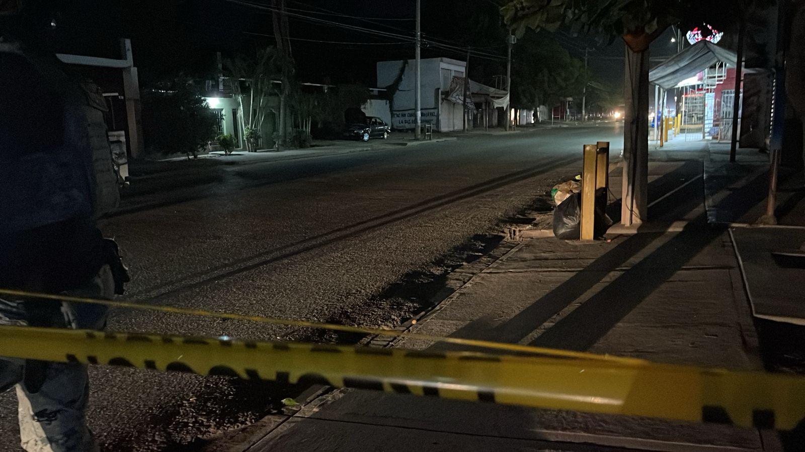 $!Atacan a balazos a conductor en el sector Los Mezcales, en Culiacán