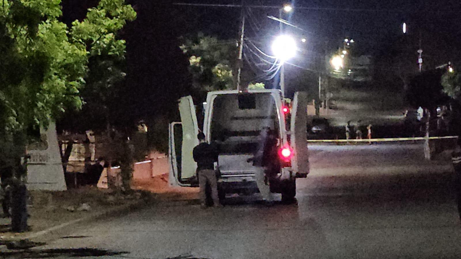 $!Hallan a un hombre asesinado y envuelto en una cobija en la colonia Ferrocarrilera, en Culiacán
