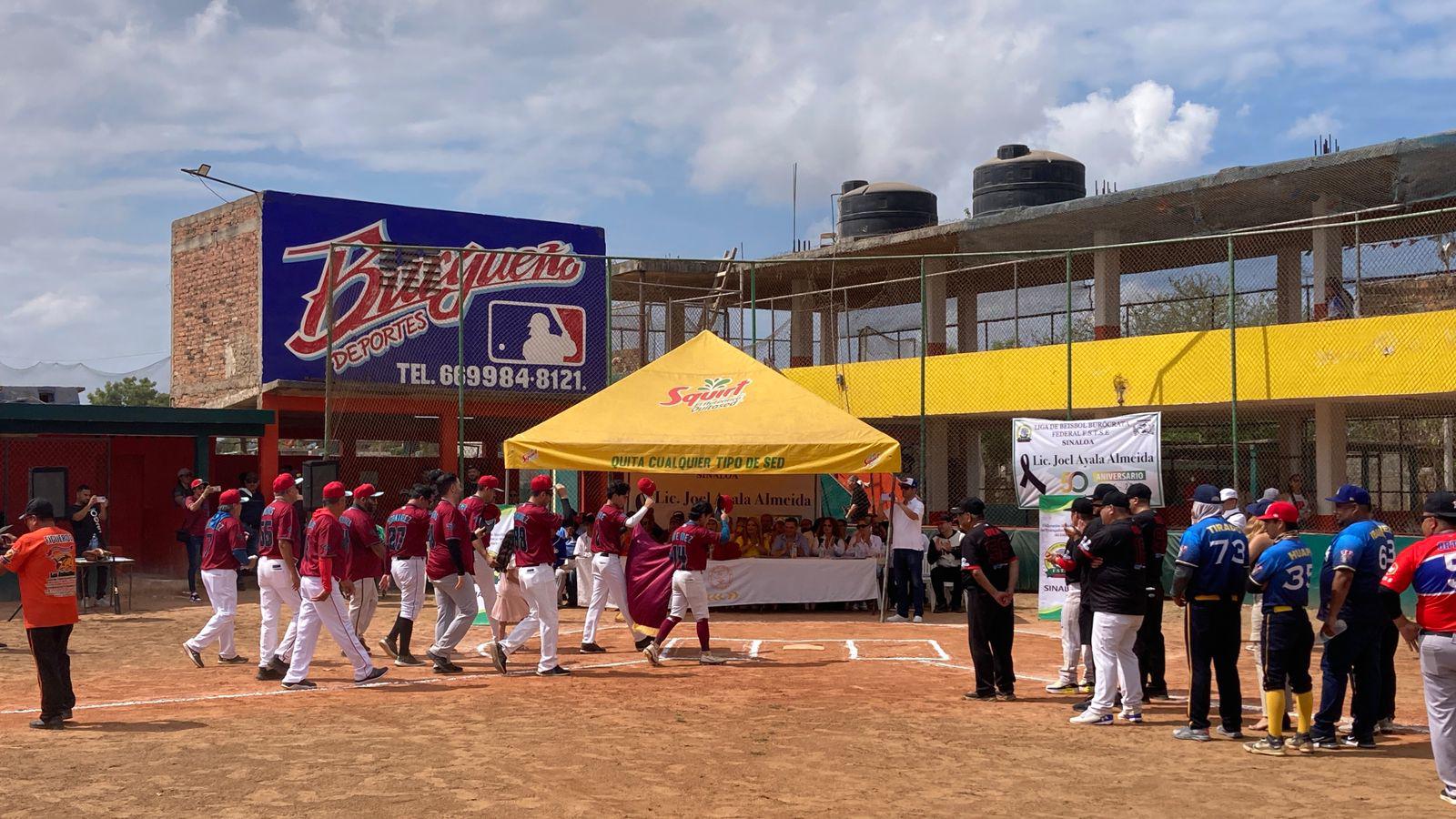 $!Homenajean a Ayala Almeida en 50 aniversario de Liga Burócrata