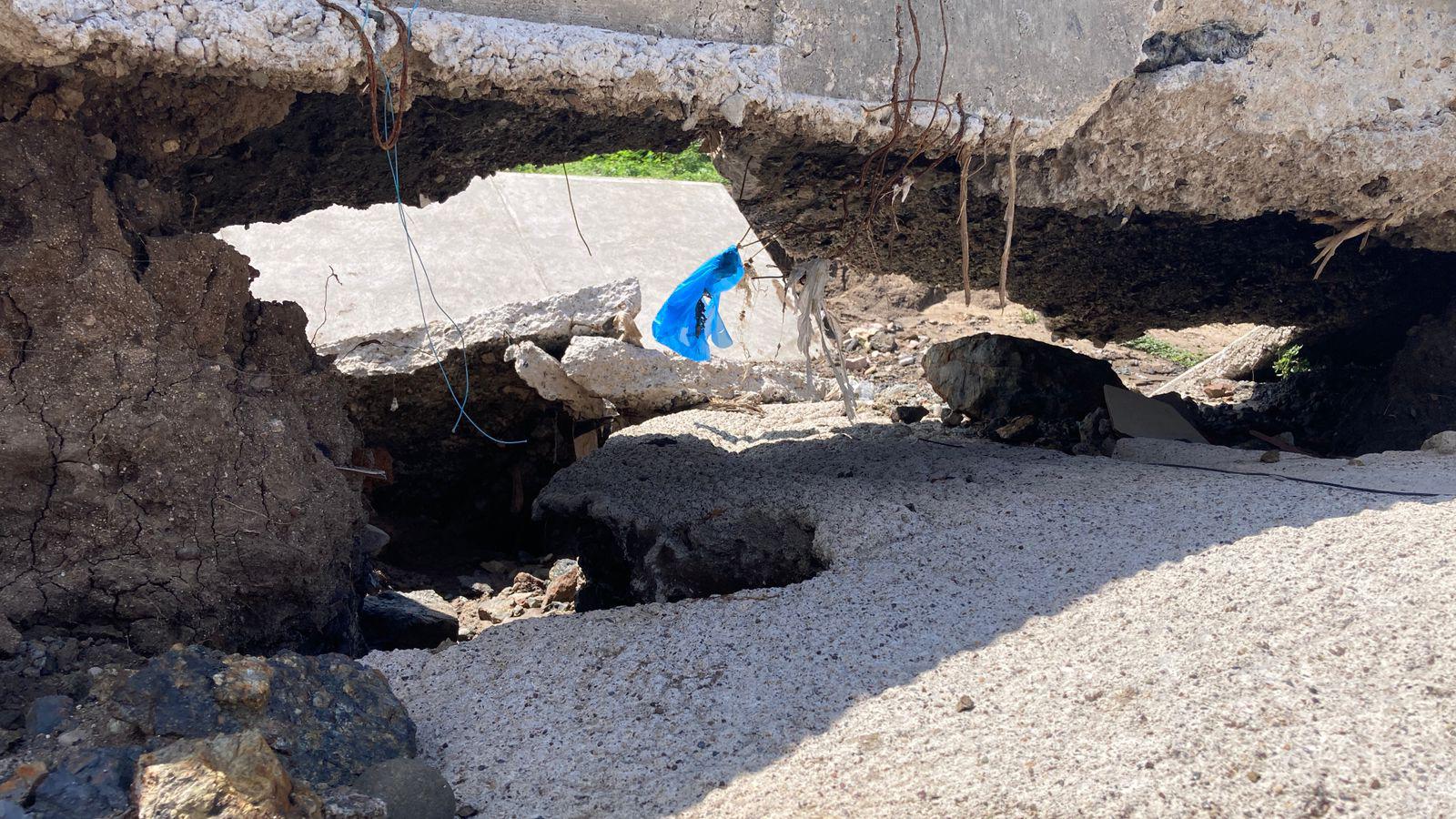 $!Colapsa revestimiento de canal en Mazatlán a dos meses de ser inaugurado