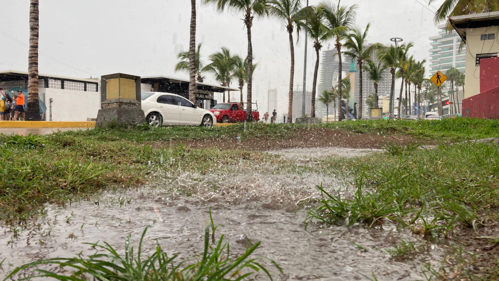 $!Amanece Mazatlán con ligeras lluvias y podrían intensificarse señala Protección Civil