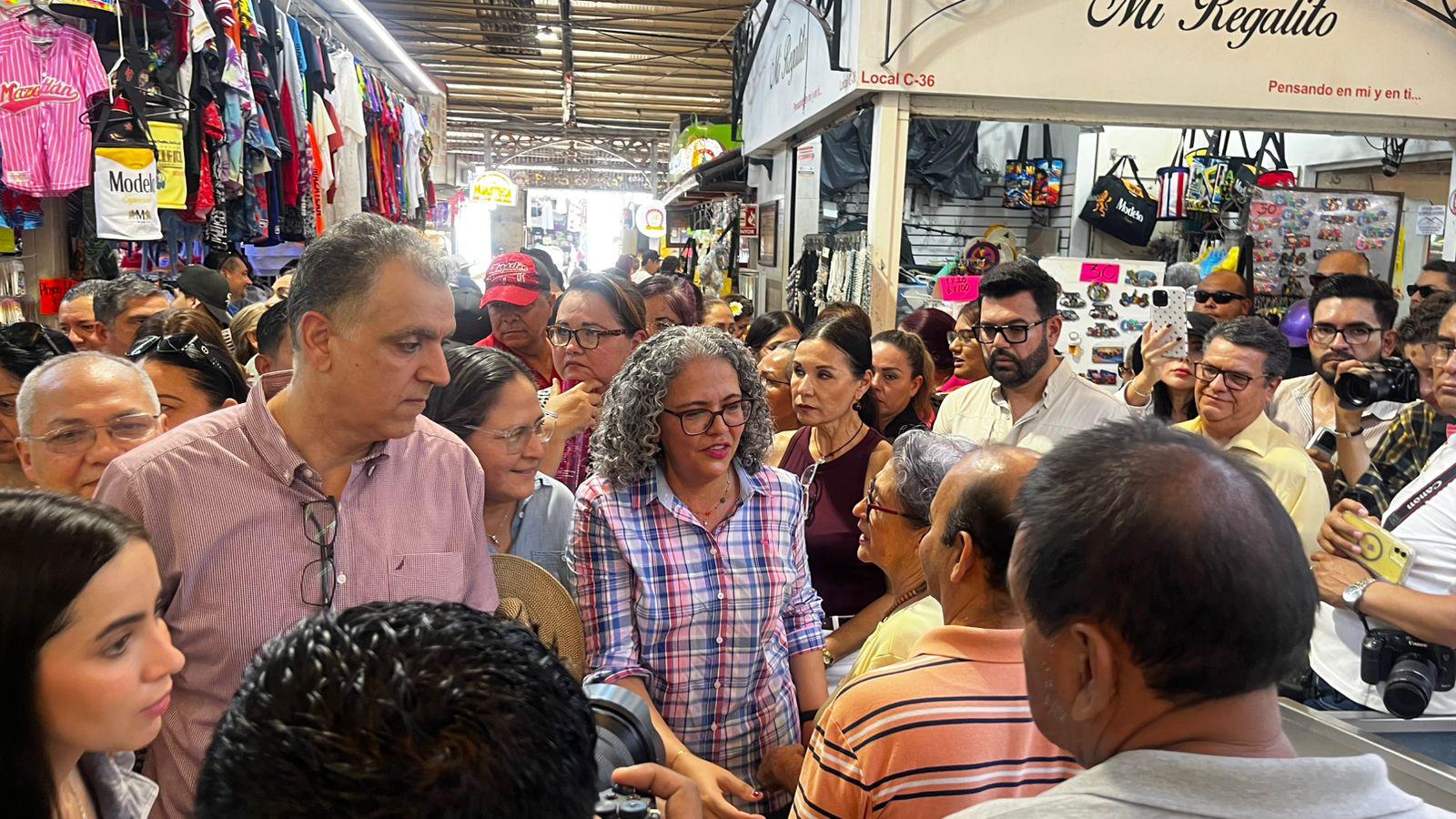 $!Tendrá Mercado Pino Suárez de Mazatlán nueva inversión: Gobernadora