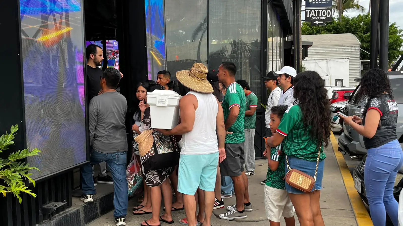 $!Mazatlán ‘en silencio’ previo al inicio del encuentro entre México y Ecuador