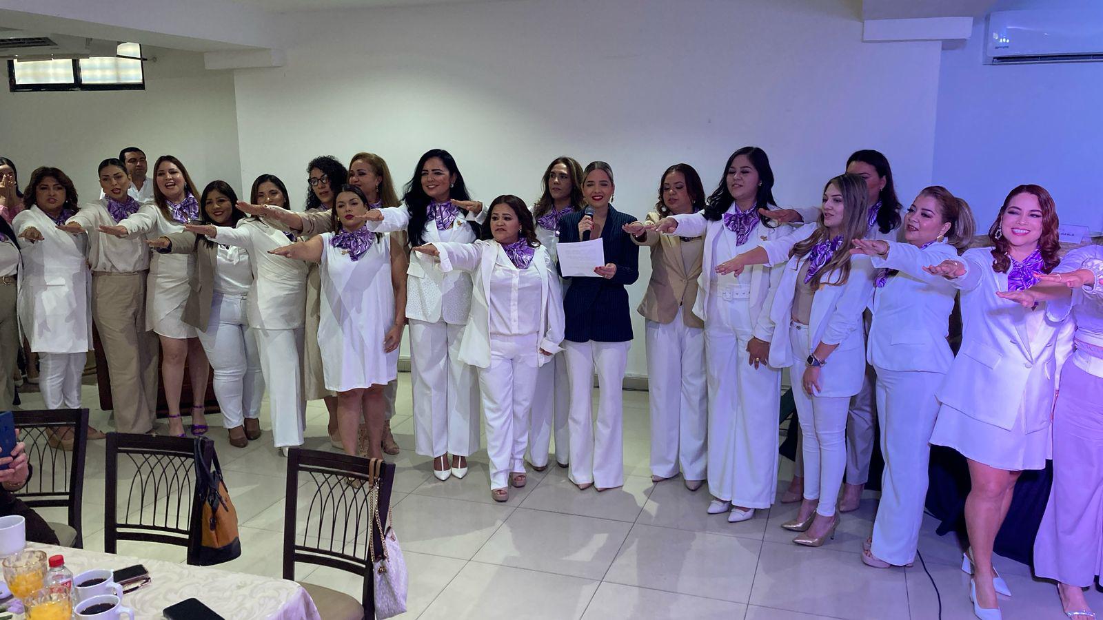 $!Rinde protesta Paola Álvarez como presidenta de la Comisión de Mujeres Empresarias de Canaco Mazatlán