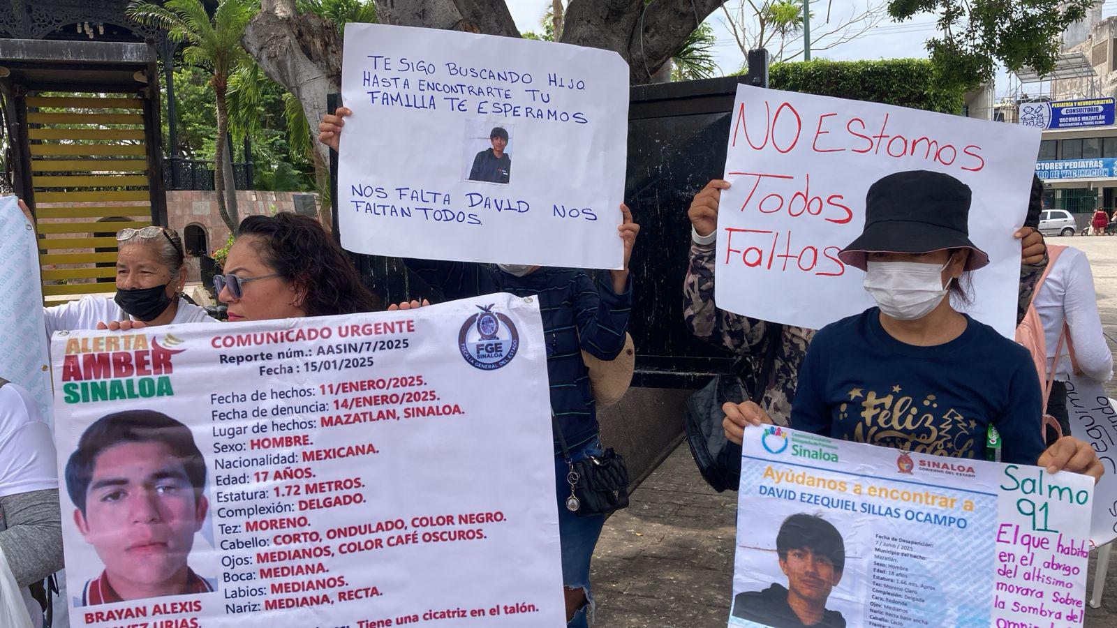 $!Pocas respuestas y nulos avances provocan una nueva protesta de familiares de desaparecidos en Mazatlán