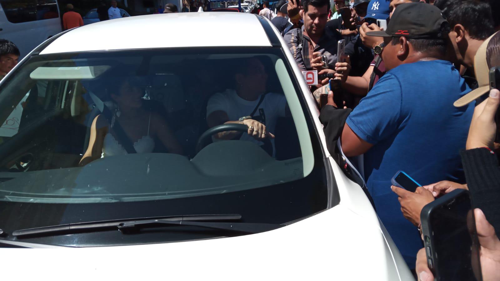 $!Se manifiestan músicos tocando y con marcha en plena zona turística