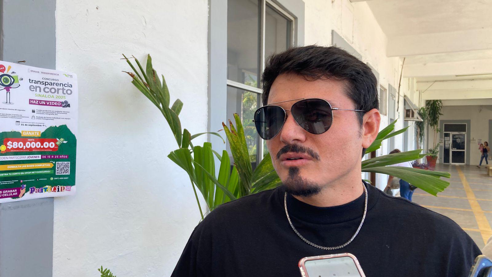 $!Horacio Palencia durante su visita a presidencia municipal.