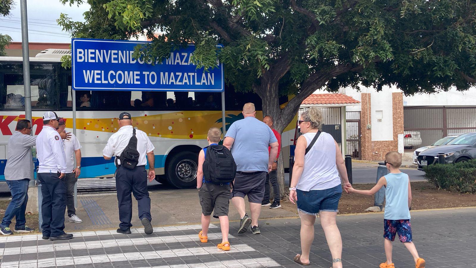 $!Con cerca de 4 mil pasajeros atracó en el puerto el crucero Discovery Princess