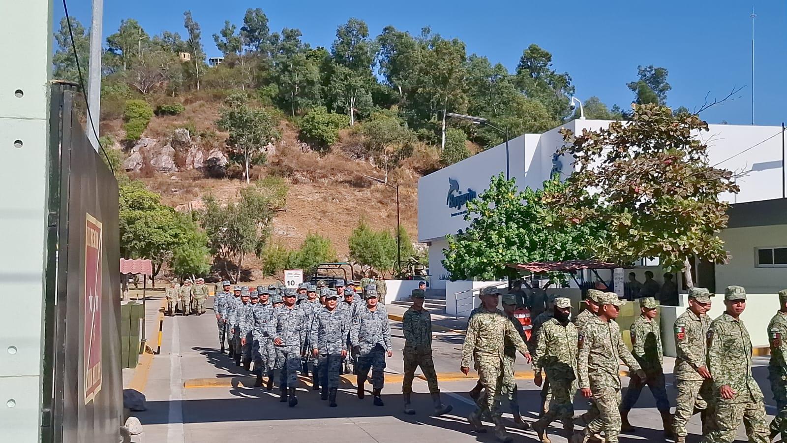 $!Termina la reunión del Secretario de la Defensa Nacional con elementos de esa institución en Mazatlán
