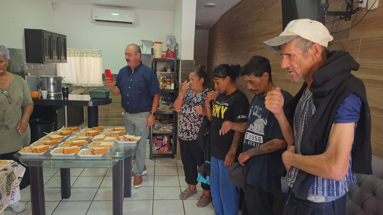 $!Comedor Humanitario reparte alimento y esperanza a más de mil personas cada mes en Mazatlán