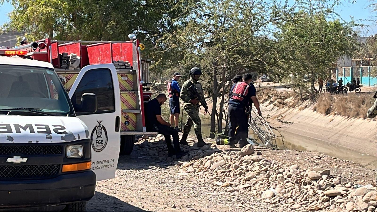 $!Localizan un hombre sin vida flotando en un canal del Campo El Diez, al sur de Culiacán