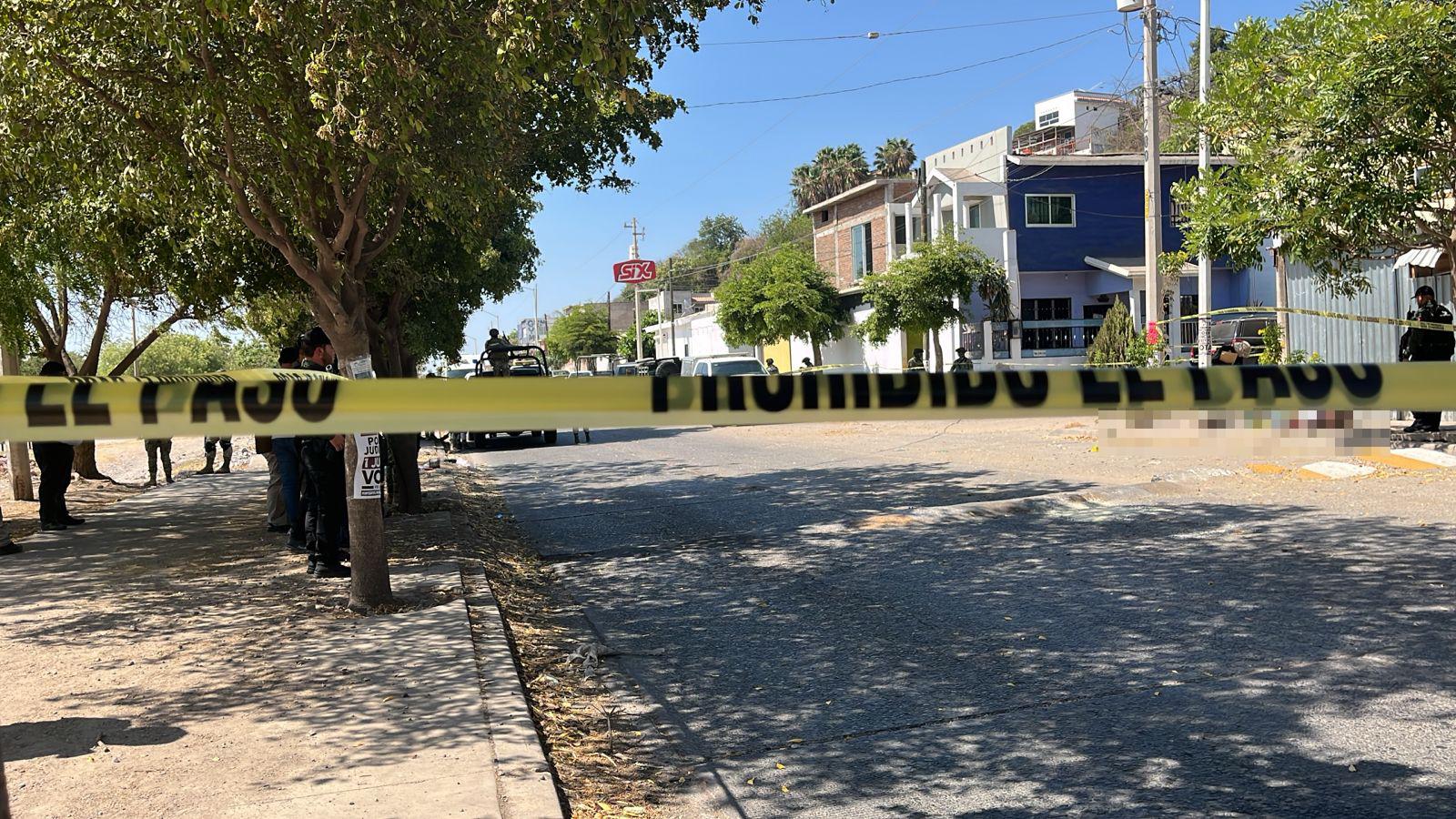 $!A balazos matan a Francisco cuando circulaba en moto por el bulevar Agricultores, en Culiacán