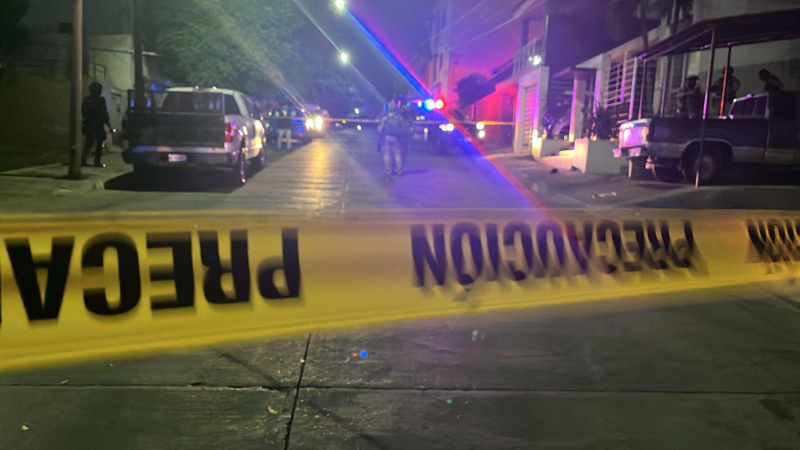 $!Atacan a balazos a un hombre en el sector Los Pinos, en Culiacán