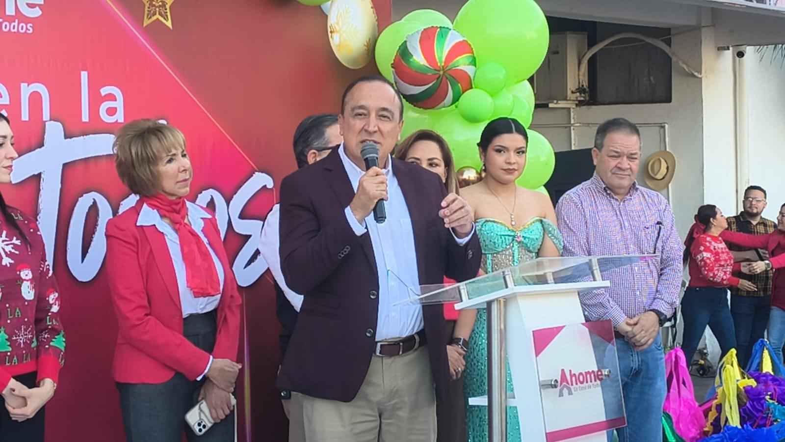 $!Navidad para Todos, distribuye 38 mil bolsas de dulces y 3 mil 500 despensas para festejos en sindicaturas de Ahome