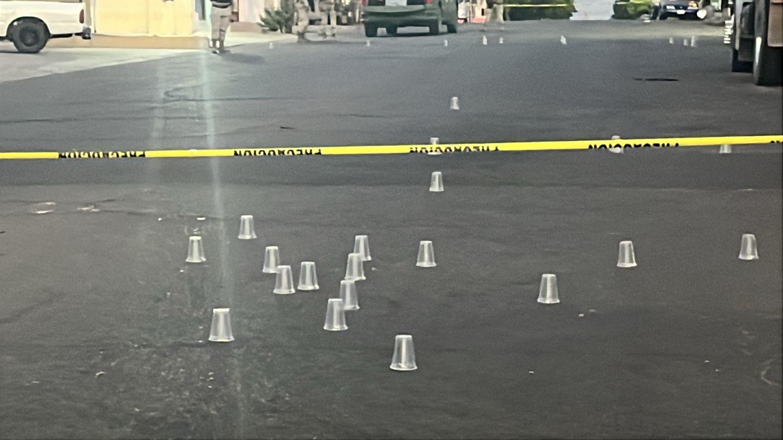 $!Persecución a balazos por distintas calles del sector centro de Culiacán deja una persona herida