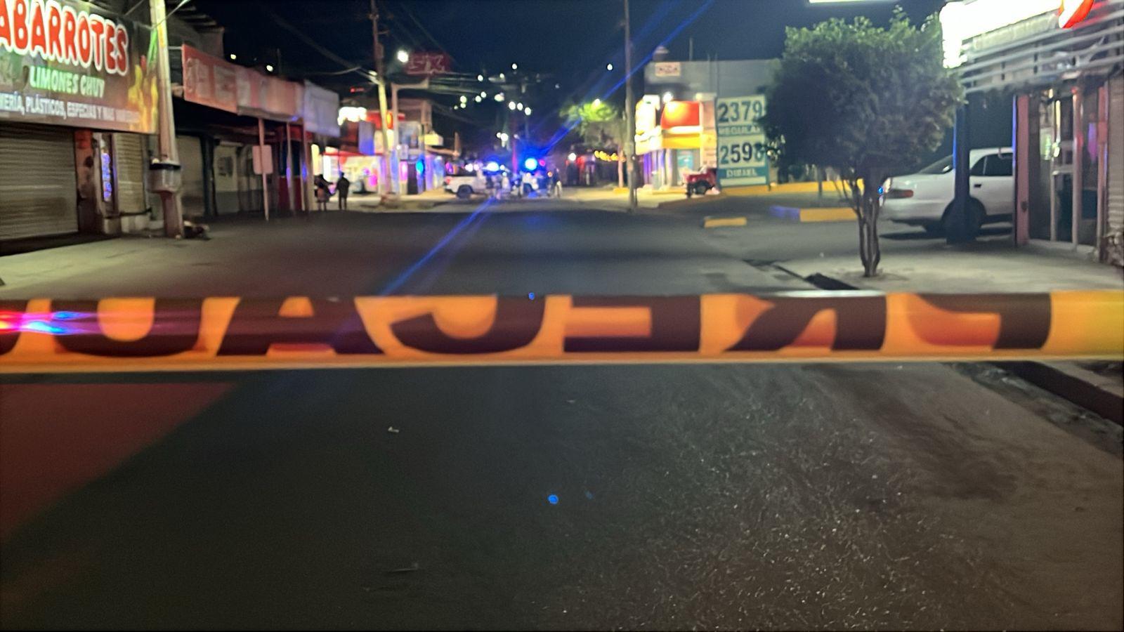 $!Agresión en expendio de cerveza deja dos muertos y un herido en la Lombardo Toledano, en Culiacán