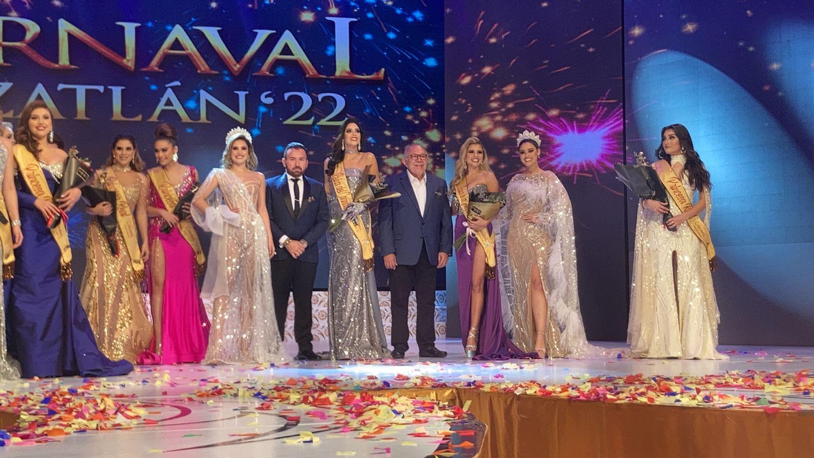 $!Las candidatas acompañadas de El Químico Benítez.