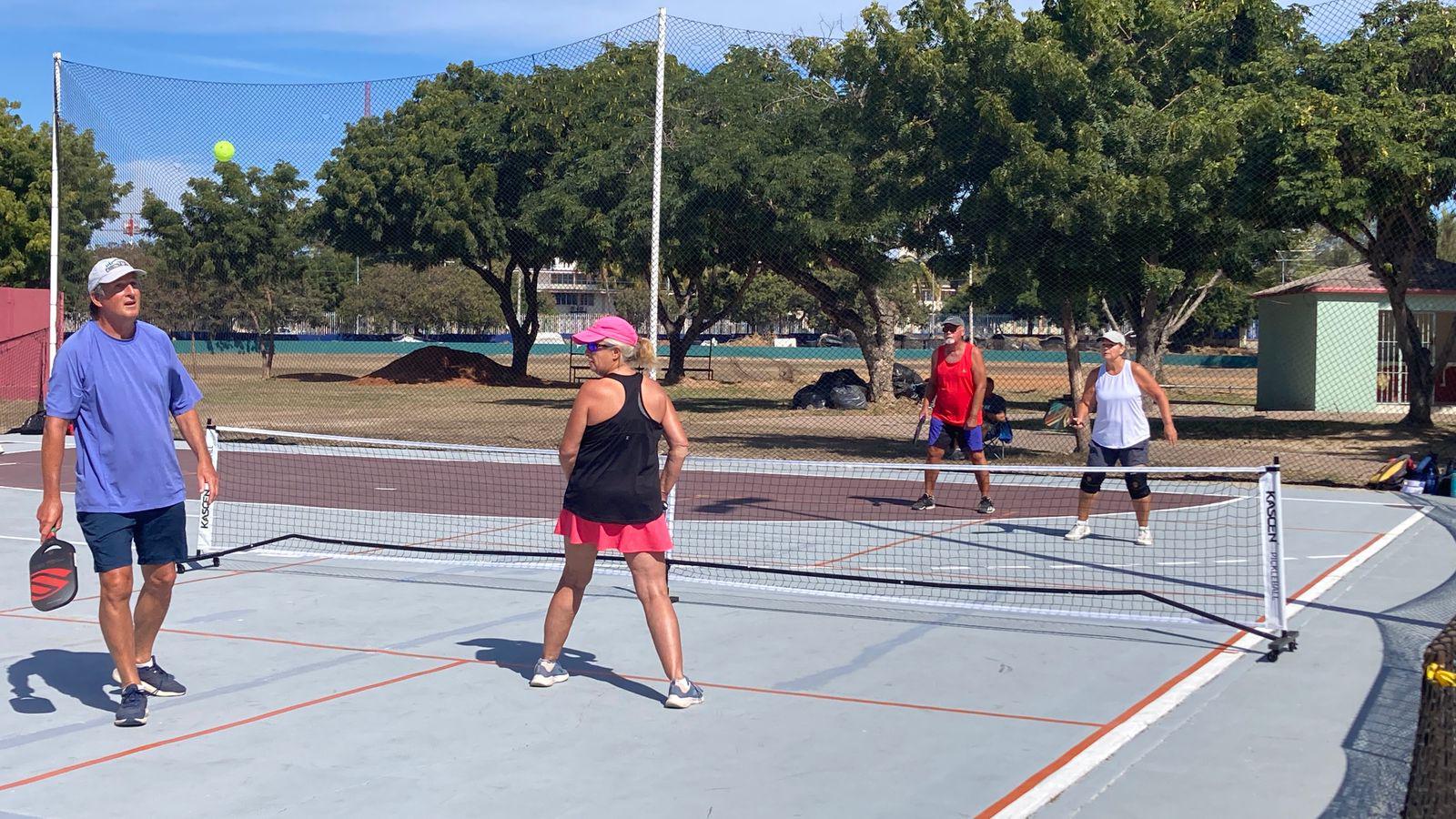 $!El Diablo Pickleball Tournament concluye con emocionantes partidos de parejas mixtas