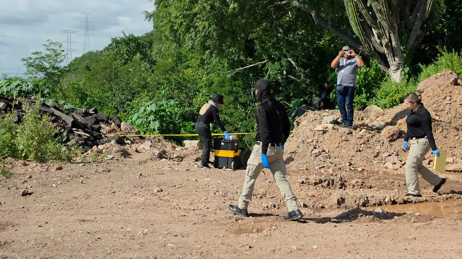$!Hallan cuerpo en estado de descomposición en Alturas del Sur, en Culiacán