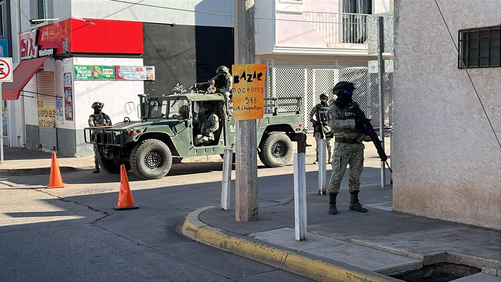 $!Despliegan operativo de seguridad en la colonia Tierra Blanca, en Culiacán