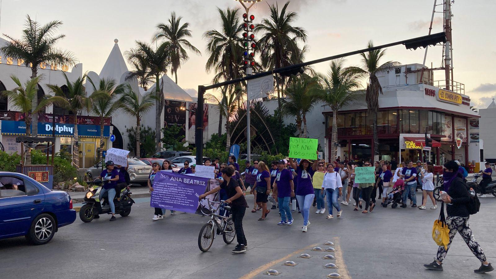 $!Exigen con manifestación justicia para Ana Beatriz víctima de feminicidio, no por accidente vial