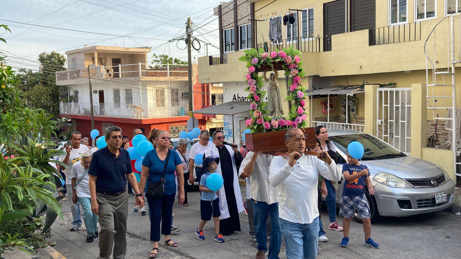 $!Feligreses inician festividades patronales de la Virgen de Fátima con peregrinación