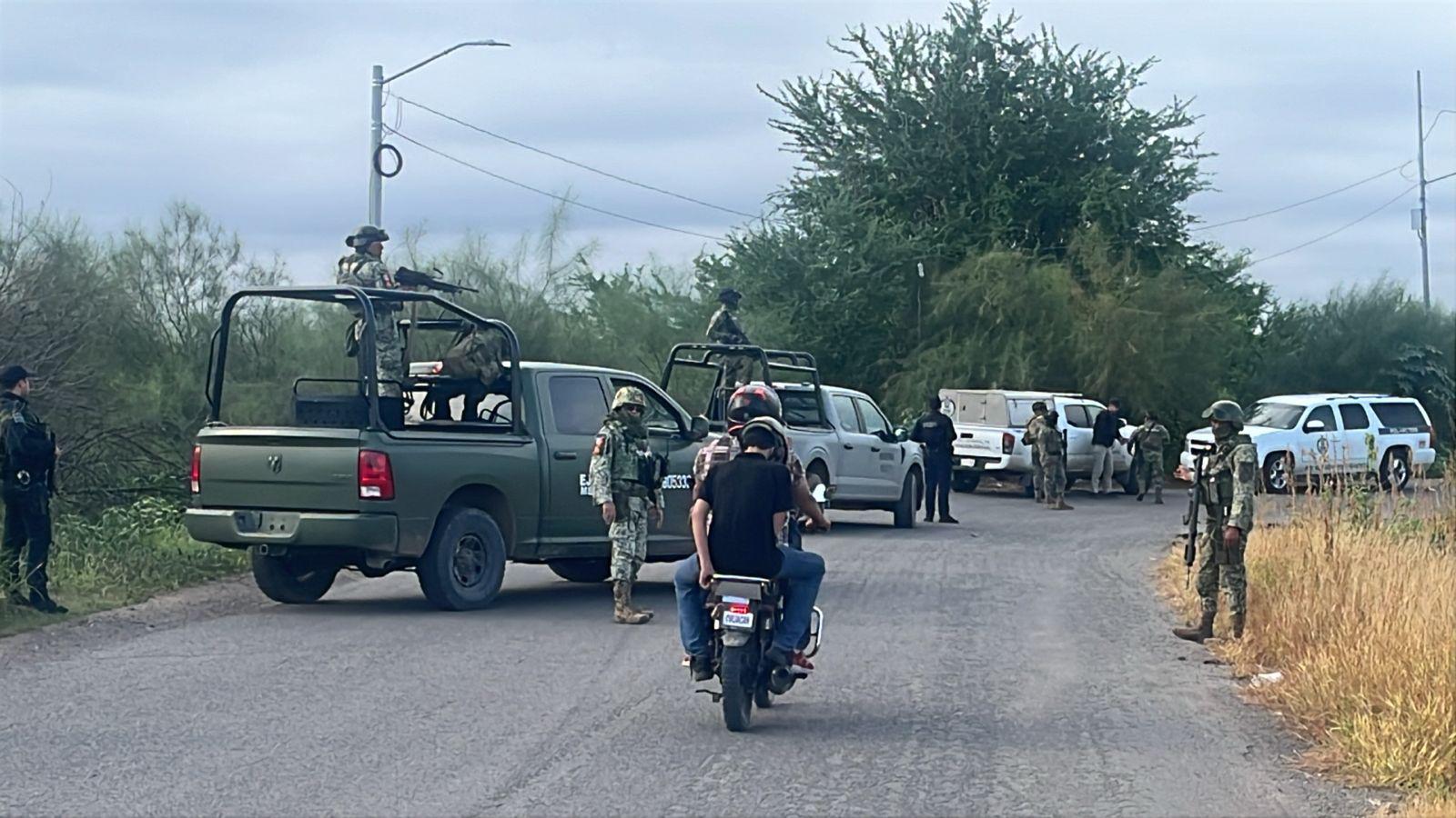 $!Hallan a persona asesinada y envuelto en plástico en un canal de Aguaruto, en Culiacán