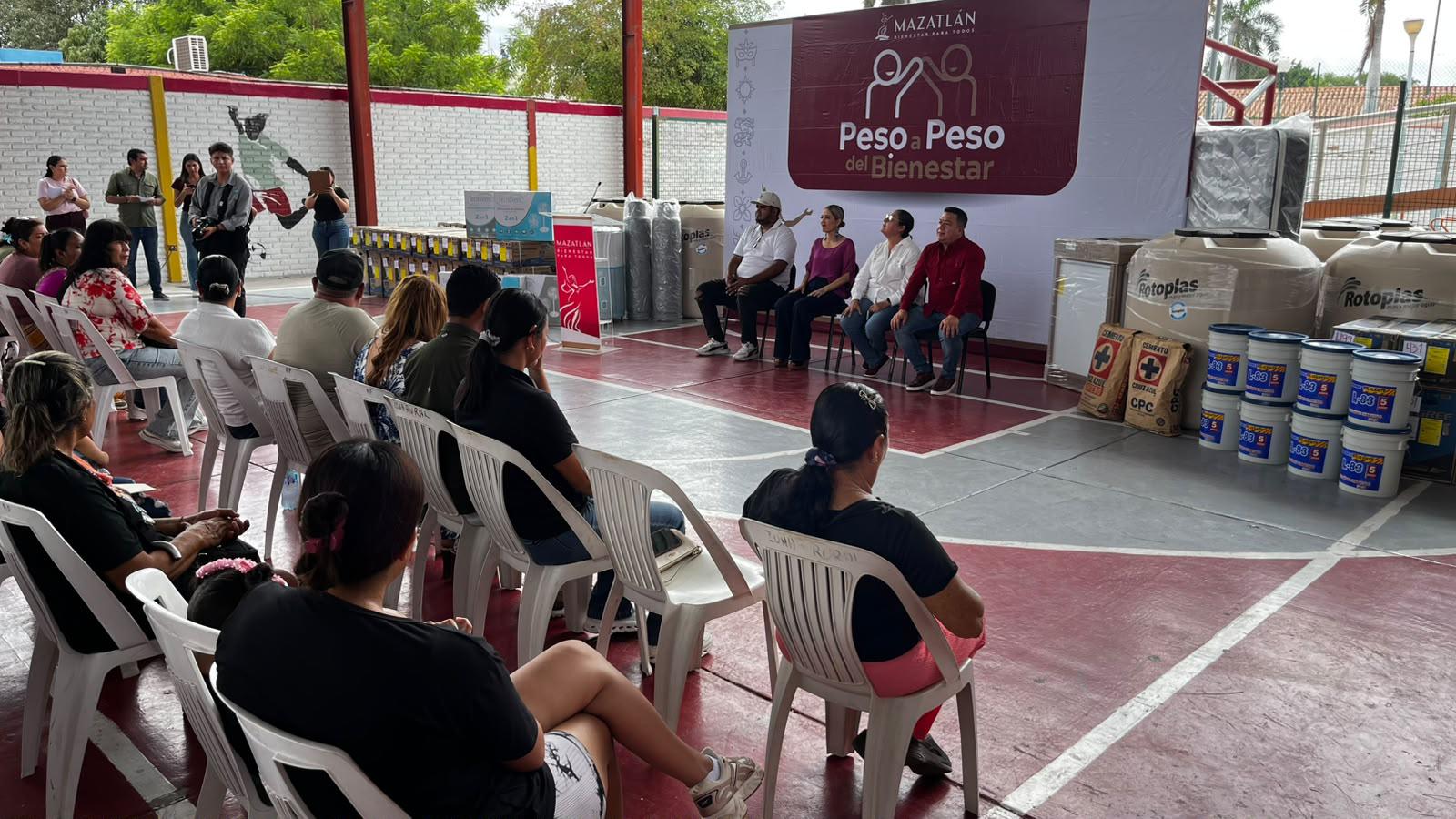 $!Lleva Mazatlán apoyos del programa Peso a Peso a 14 comunidades rurales
