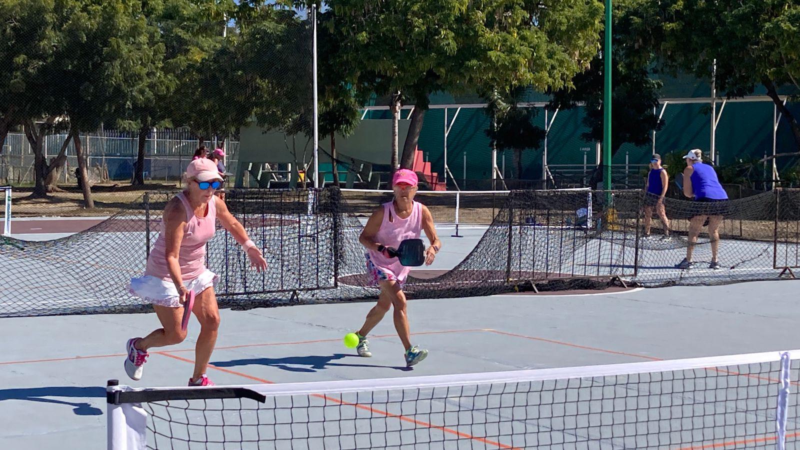 $!Duplas extranjeras marcan diferencia en Torneo Pickleball, en Mazatlán