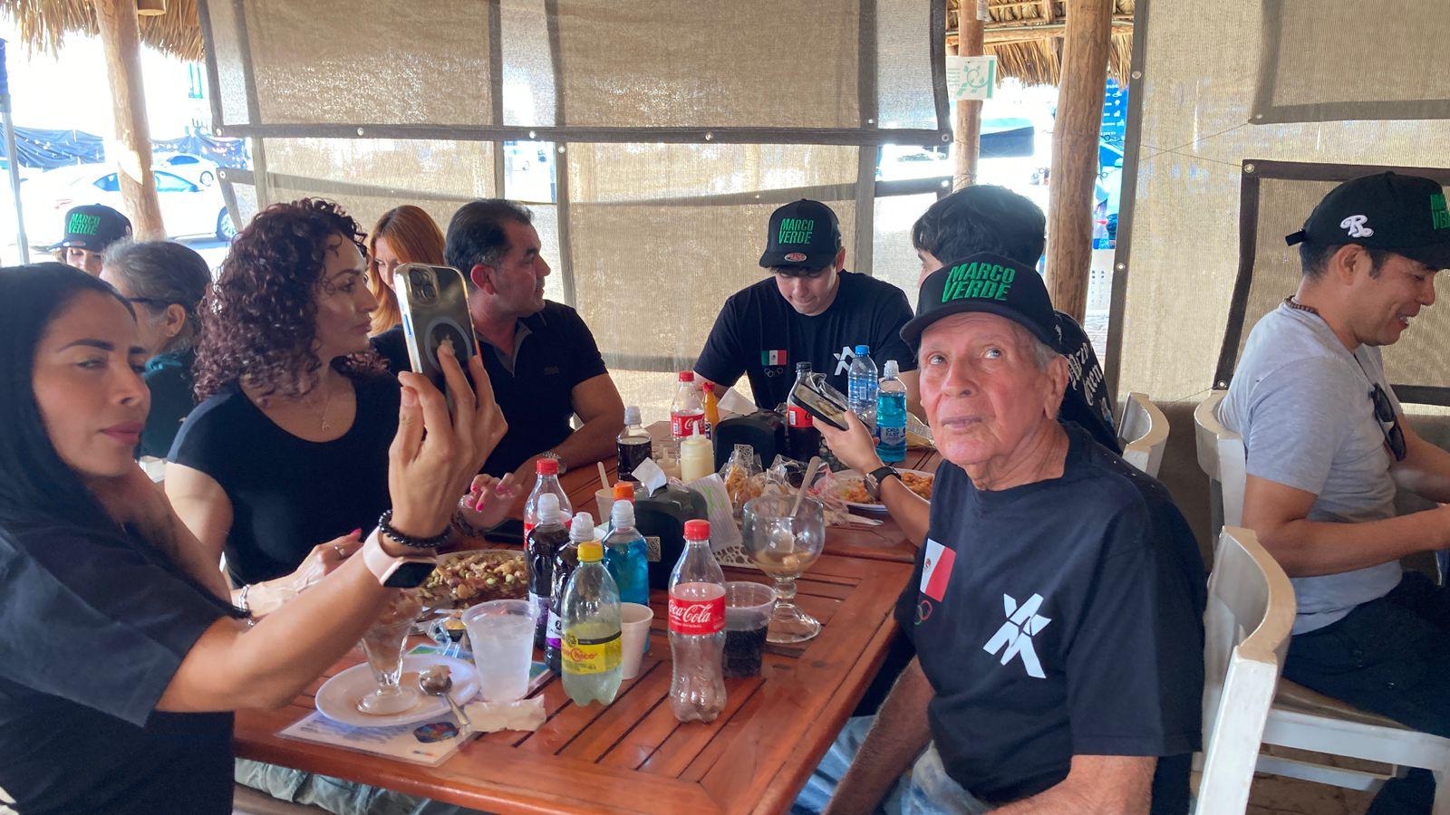 $!Estoy contenta por mi hijo, aunque no lo vi pelear: Mamá de Marco Verde